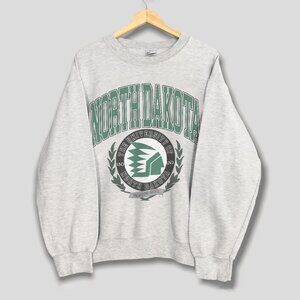 Vintage 90s University of North Dakota Sweatshirt, North Dakota Fighting Hawks